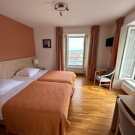 Auberge Aux Deux Sapins Montricher Exteriör bild